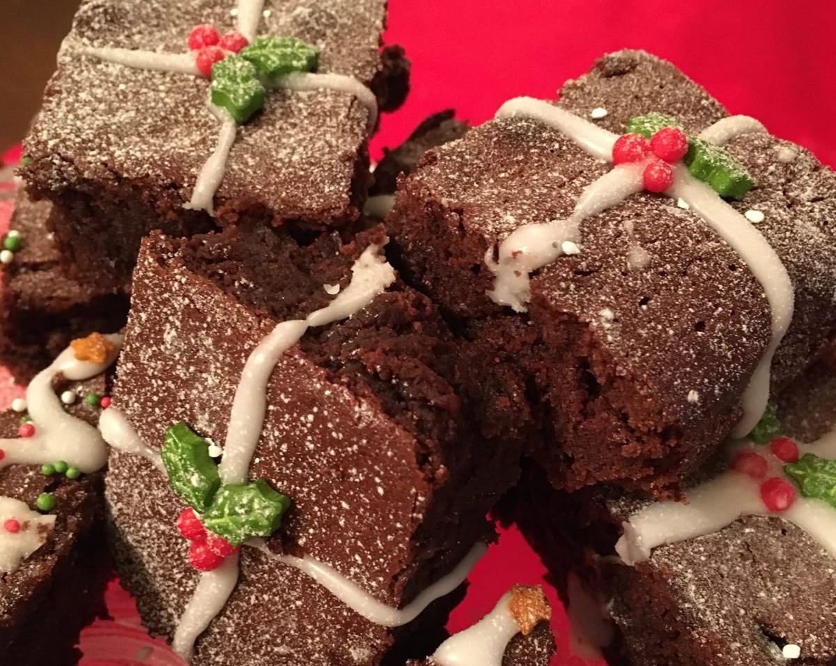 Easy Kid-Friendly Christmas Present Brownies Festive Gifts overview