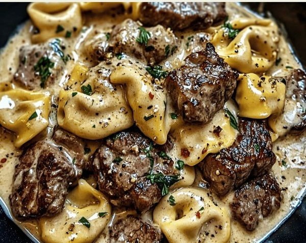Garlic Steak Tortellini Skillet Dinner Quick Weeknight Steak Bites Pasta overview
